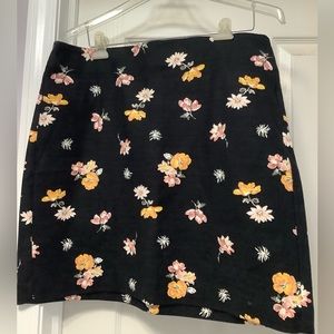 Women’s skirt. Size 12 new w/tags Loft Brand  black with flowers